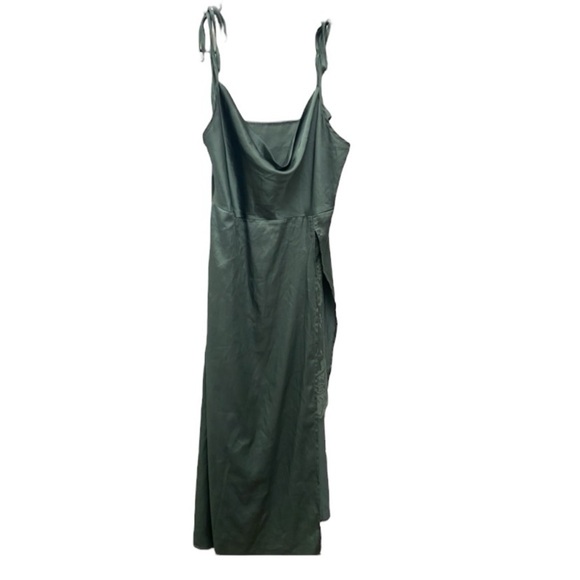 Cider Dresses & Skirts - Cider green strap‎ slip dress with lace under skirt size medium cocktail